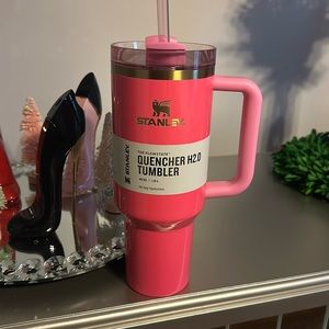 40oz pink parade limited edition Stanley